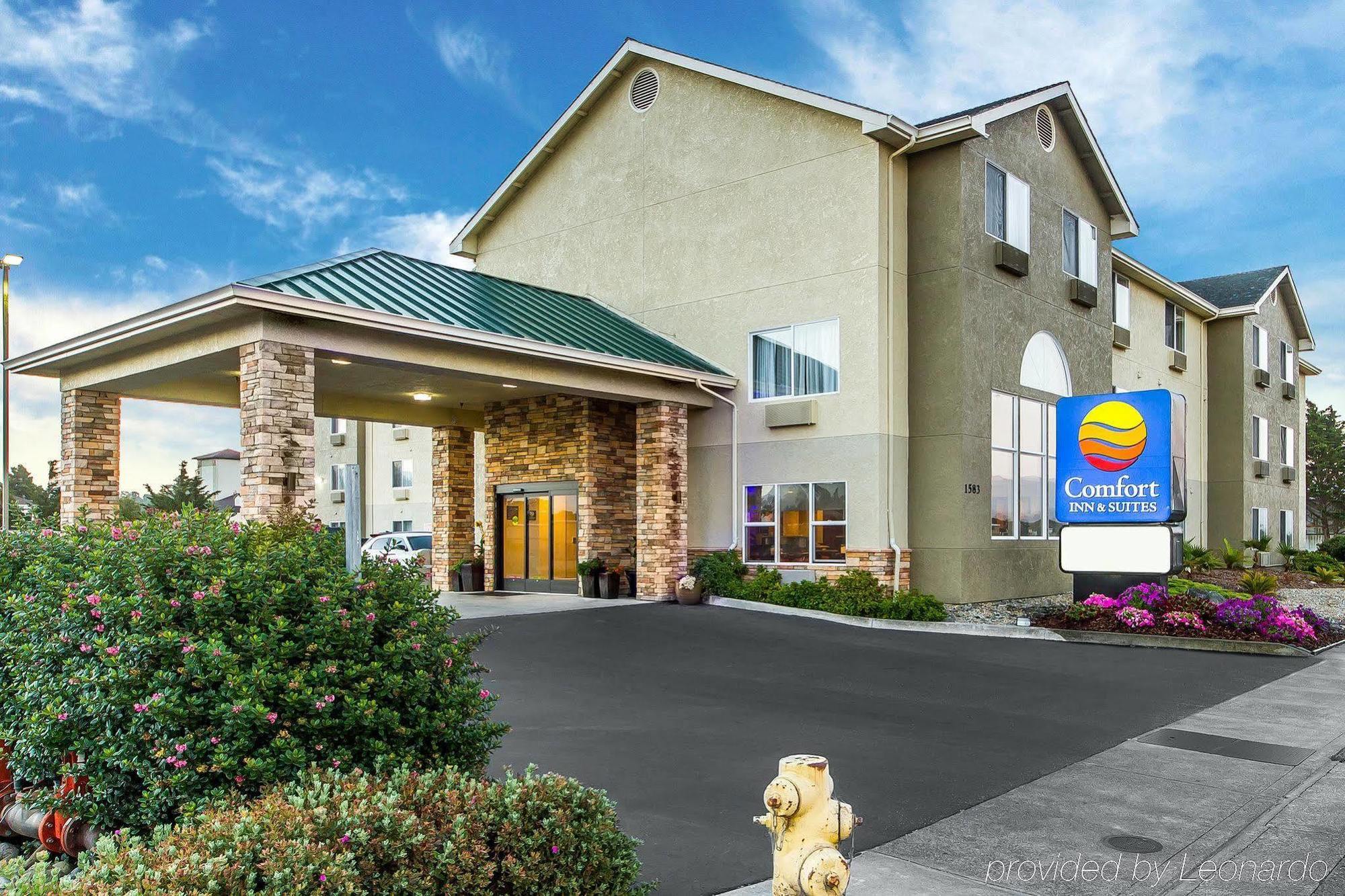 Comfort Inn & Suites Redwood Country Fortuna Exterior photo